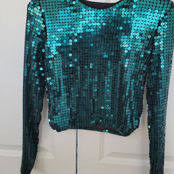 Beautiful sequin top - Picture 5 of 5
